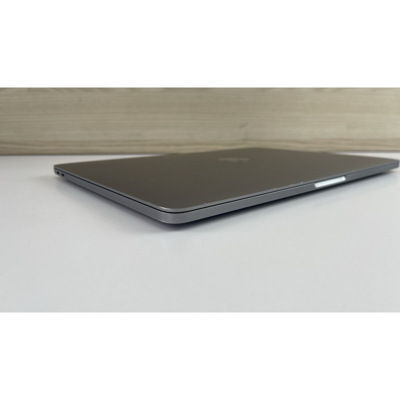 MacBook Pro 13 2017 Space  i5 2.3ghz 16/256